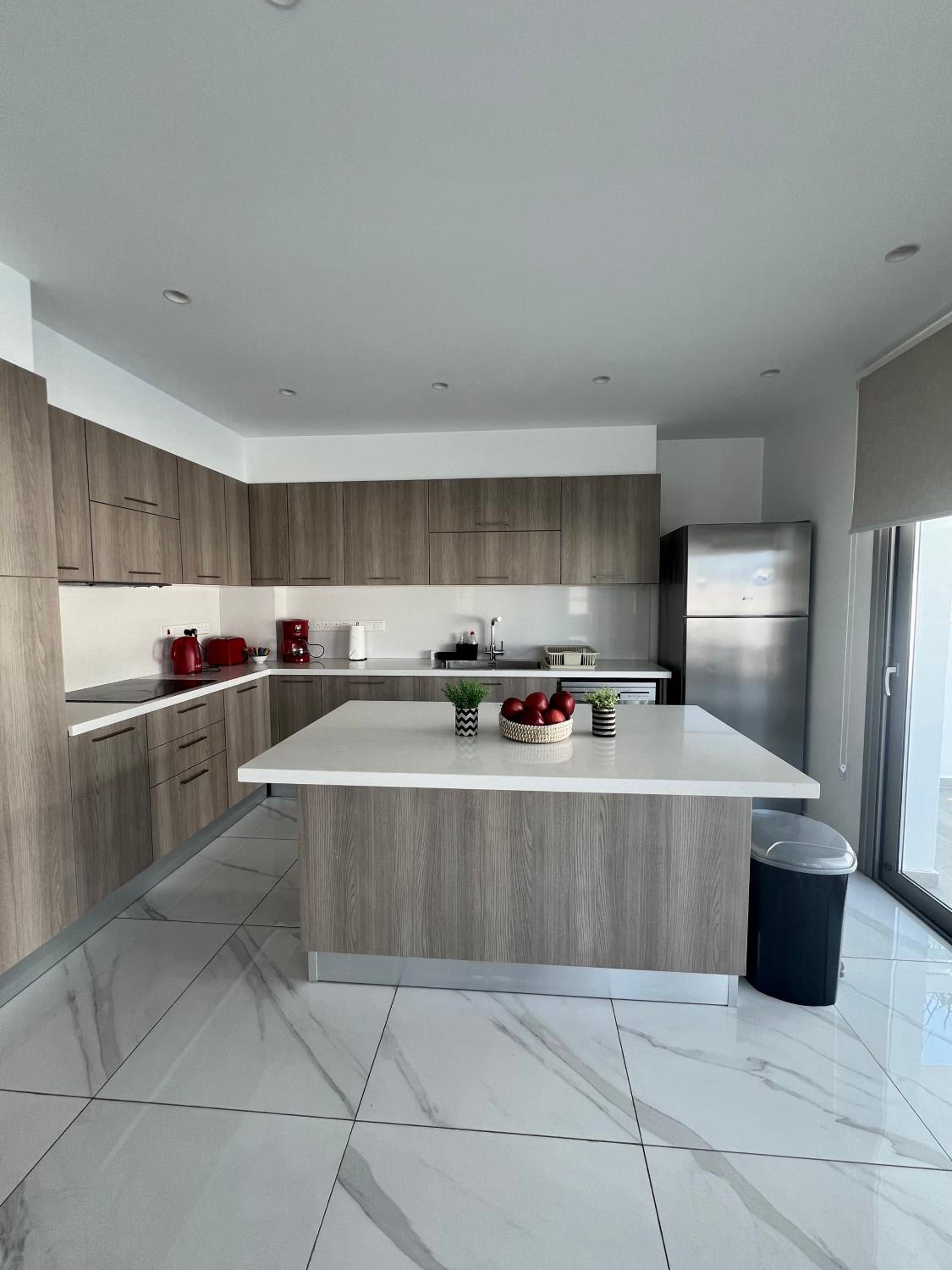 Hubstay - Seaview Villa Oriana in Larnaca