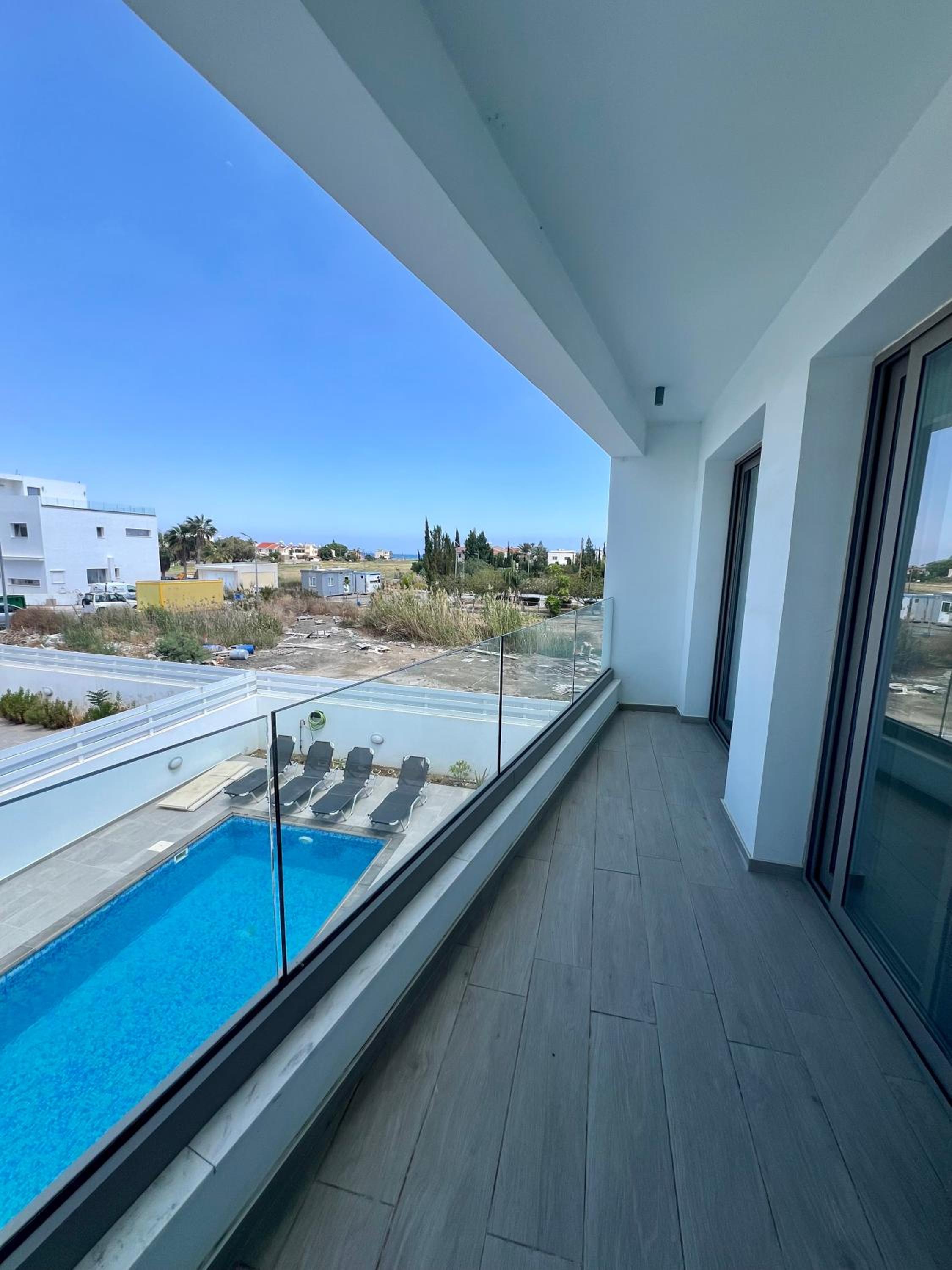 Hubstay - Seaview Villa Oriana in Larnaca