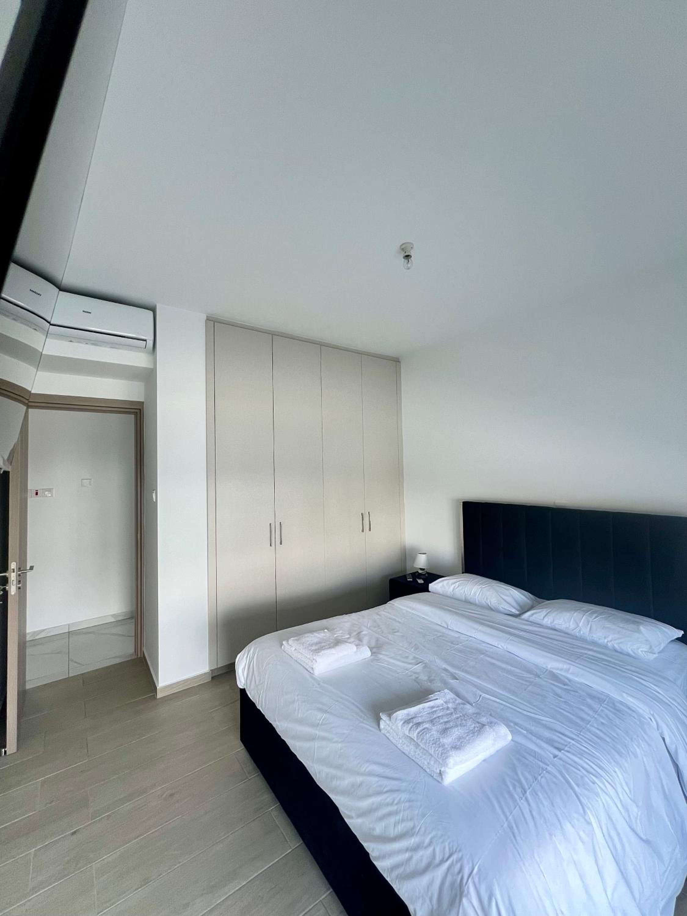 Hubstay - Seaview Villa Oriana in Larnaca