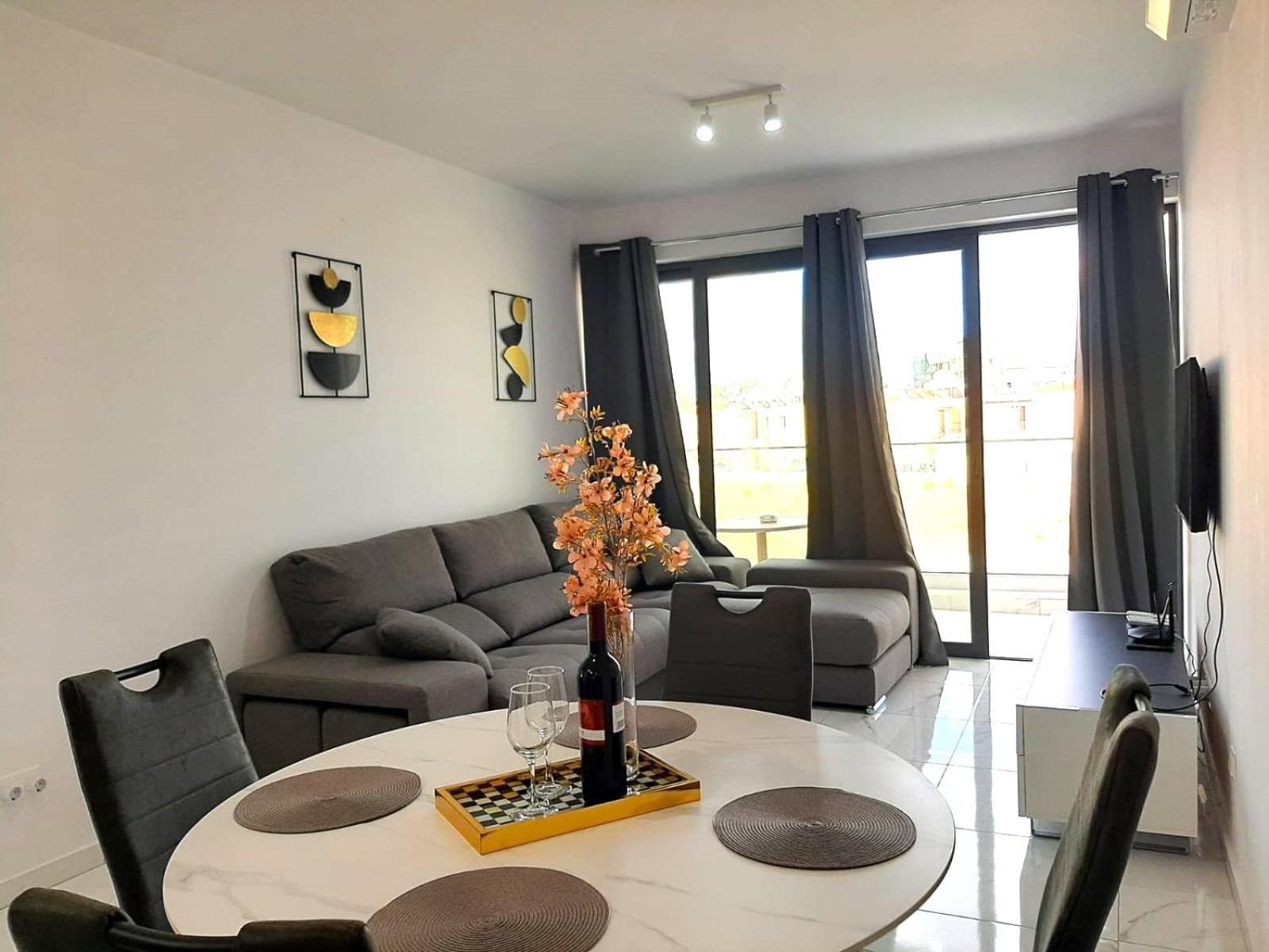 H&O New 4 Seasons Apartment Universal