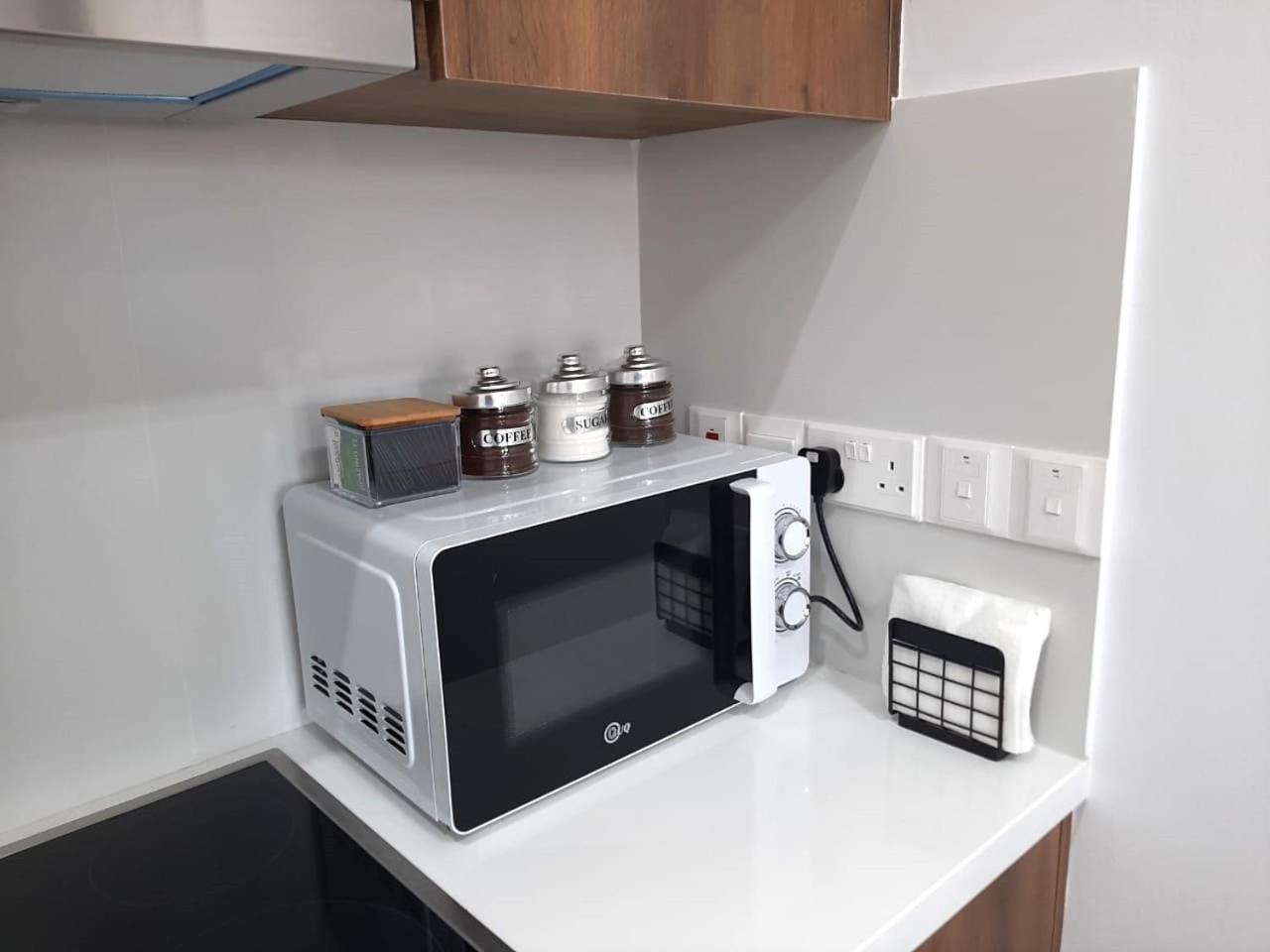H&O New 4 Seasons Apartment Universal