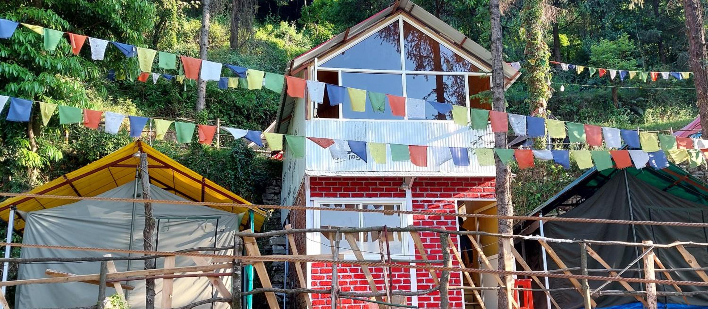 Birds Home : Rustic Cabins & Canvas Retreat view 3