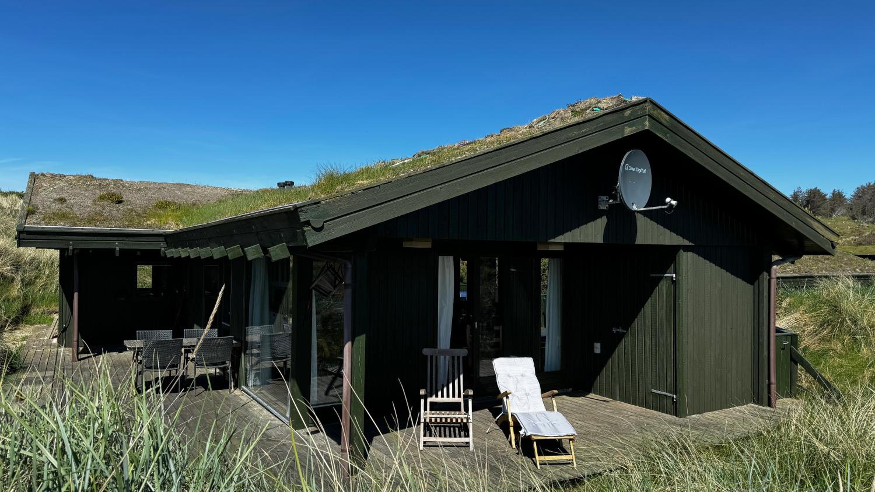 Veludstyret sommerhus i unik natur 350 m fra lækker badestrand - helårsbolig view 4