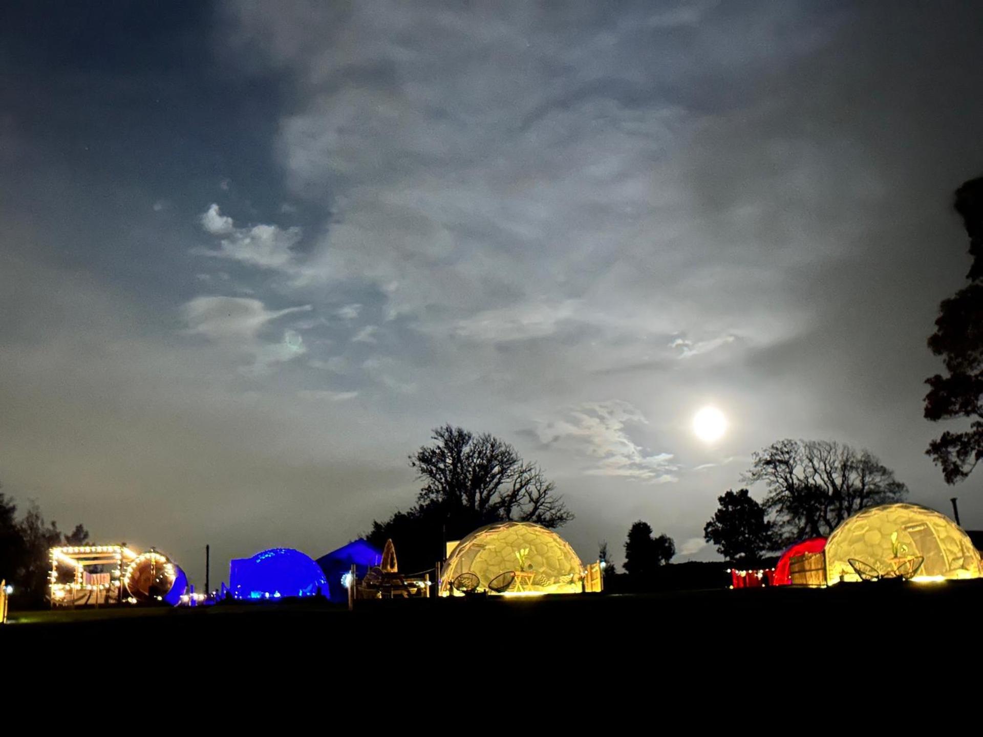 Deerstone Glamping-Boulsworth Hill Dome Hot tub
