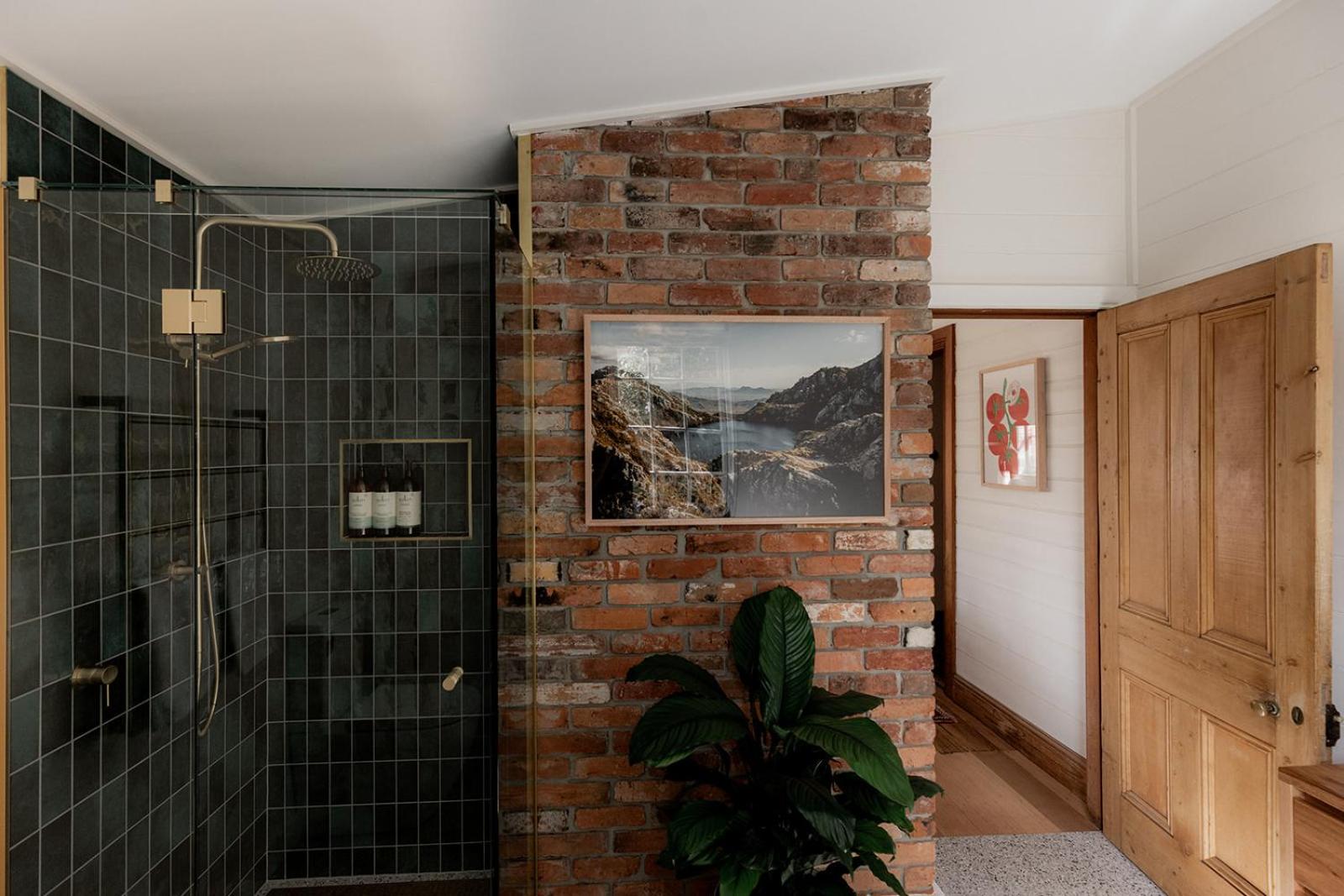 Maple House - Charming family cottage in Sandy Bay