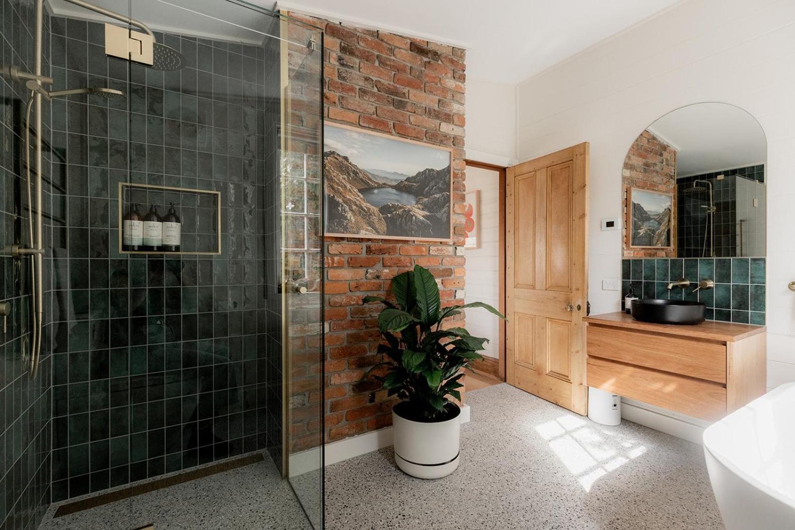 Maple House - Charming family cottage in Sandy Bay