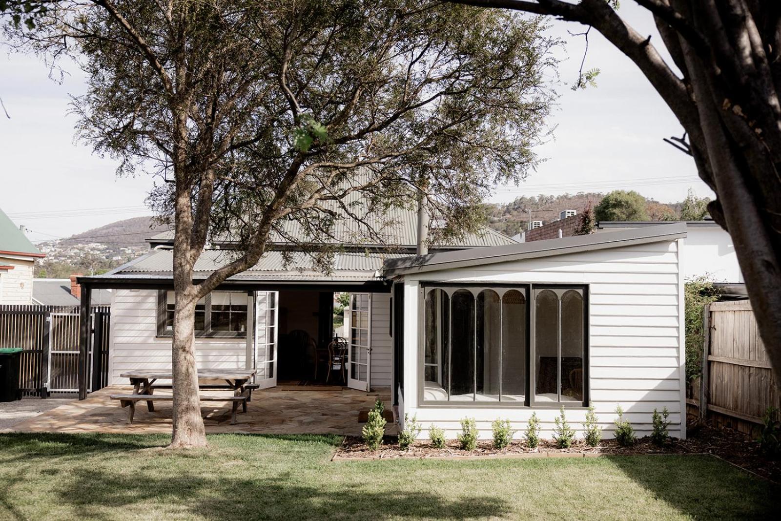 Maple House - Charming family cottage in Sandy Bay