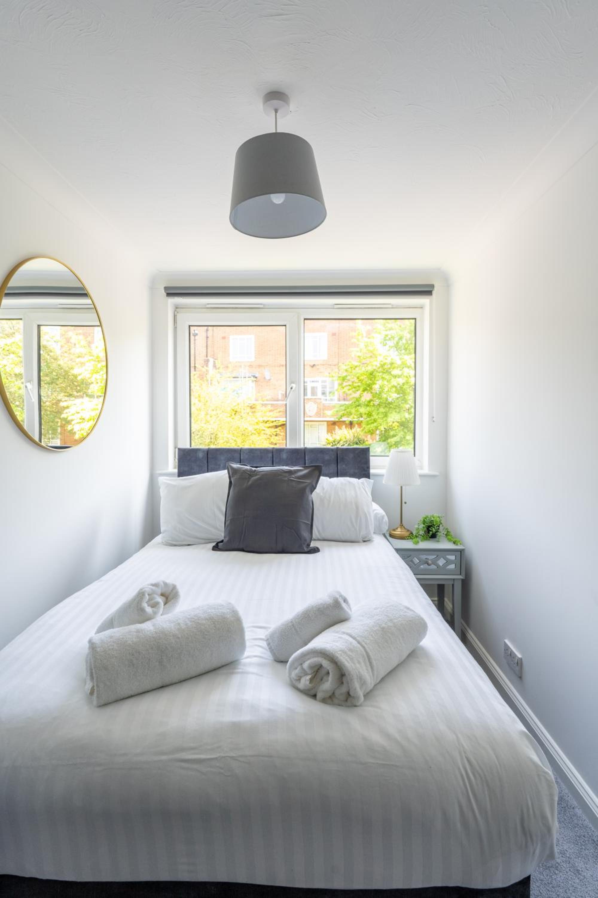 Centrally located Islington
