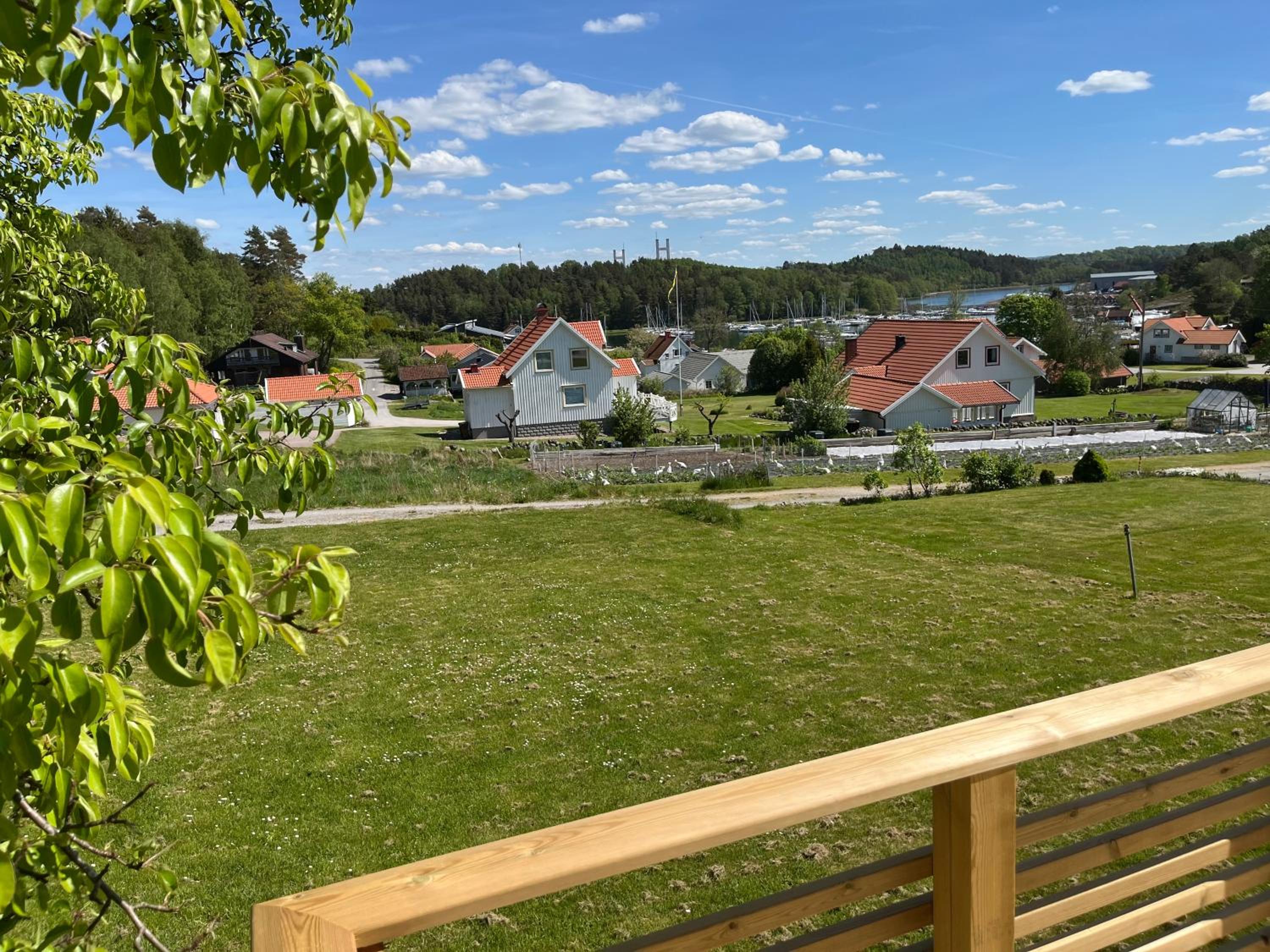 Stuga Tjörn/Almösund