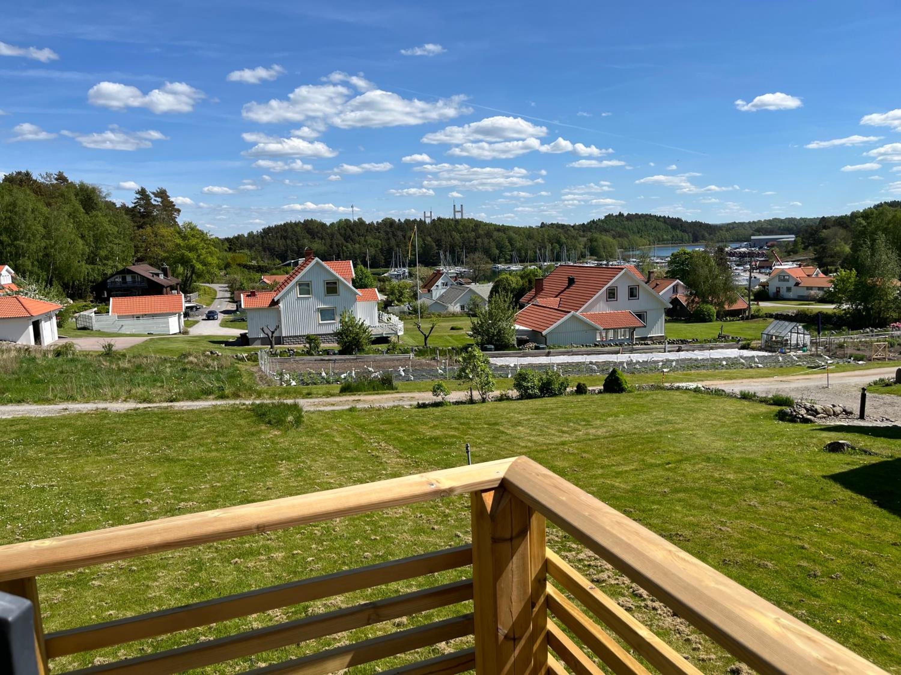 Stuga Tjörn/Almösund