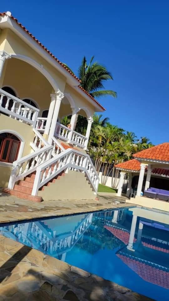 VILLA AVA ENCUENTRO- accommodation in villa