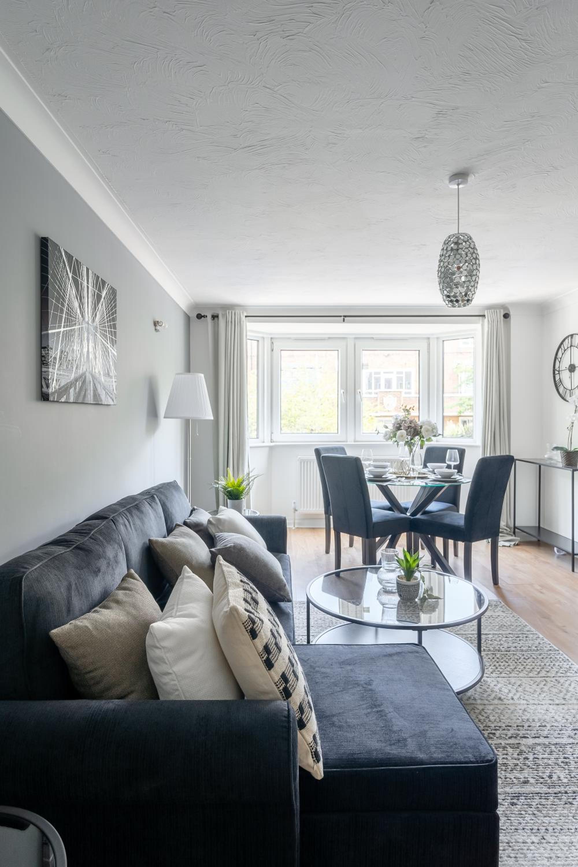 Centrally located Islington