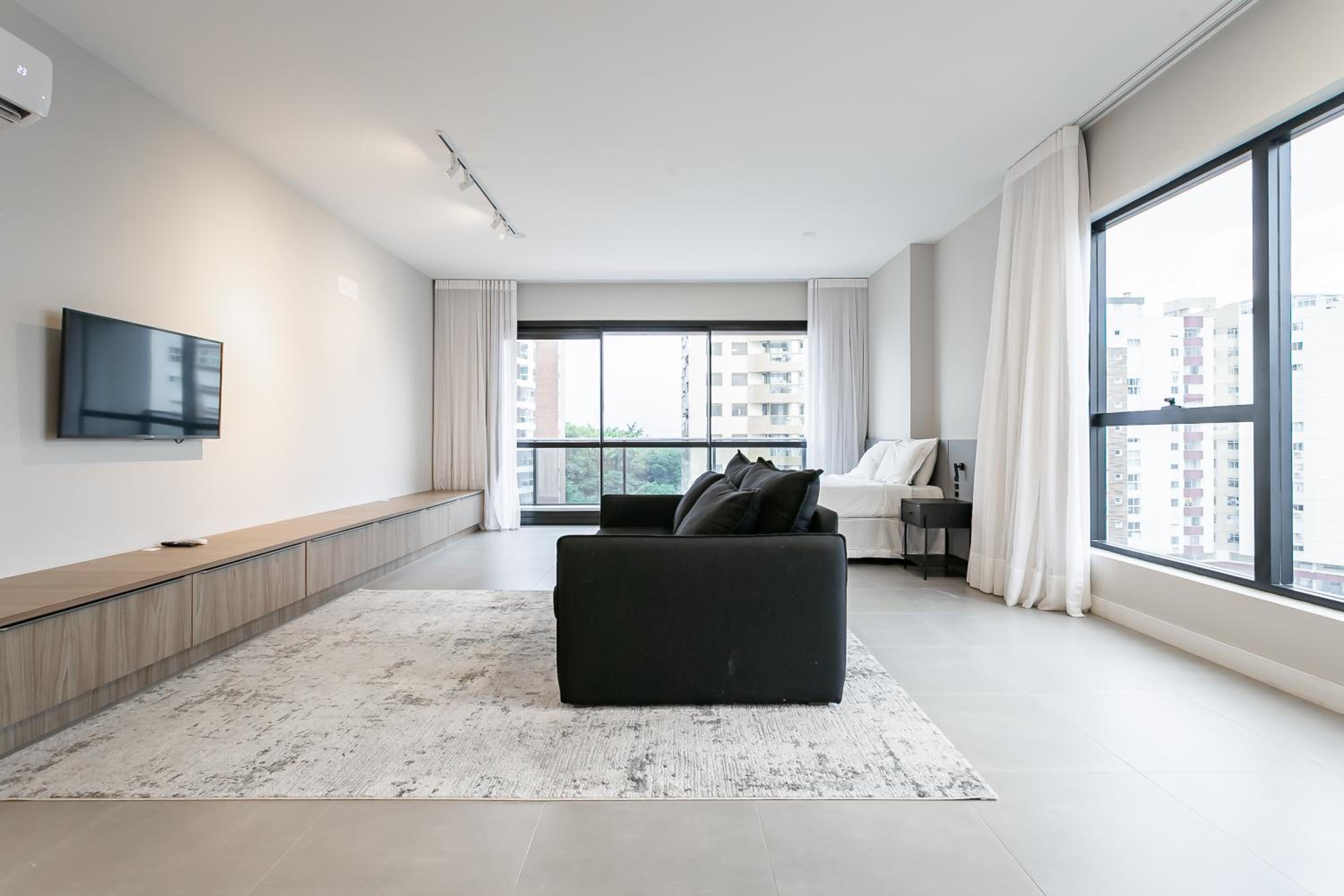 Studios Tower by Viva - Prédio com piscina no rooftop no centro de Floripa
