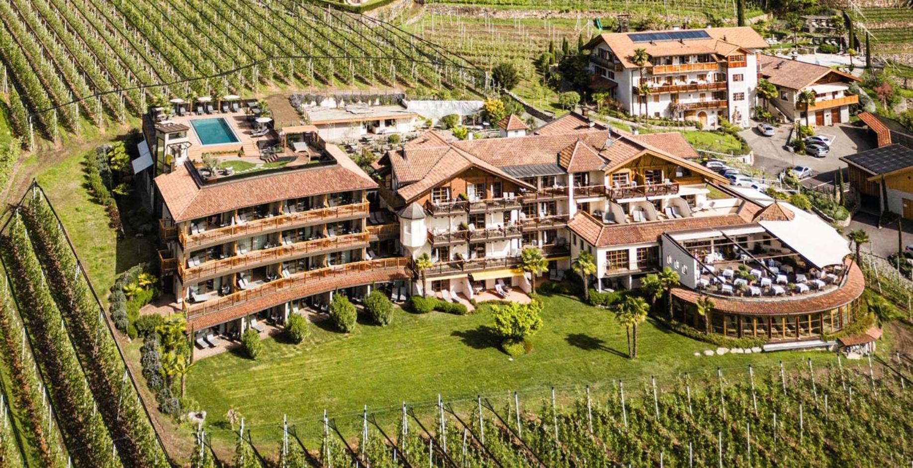 Hotel Kassian - Image 1