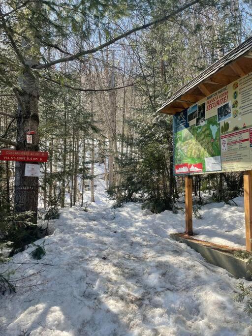 Delarose Cottage, Ski, Spa, pool table & starry night