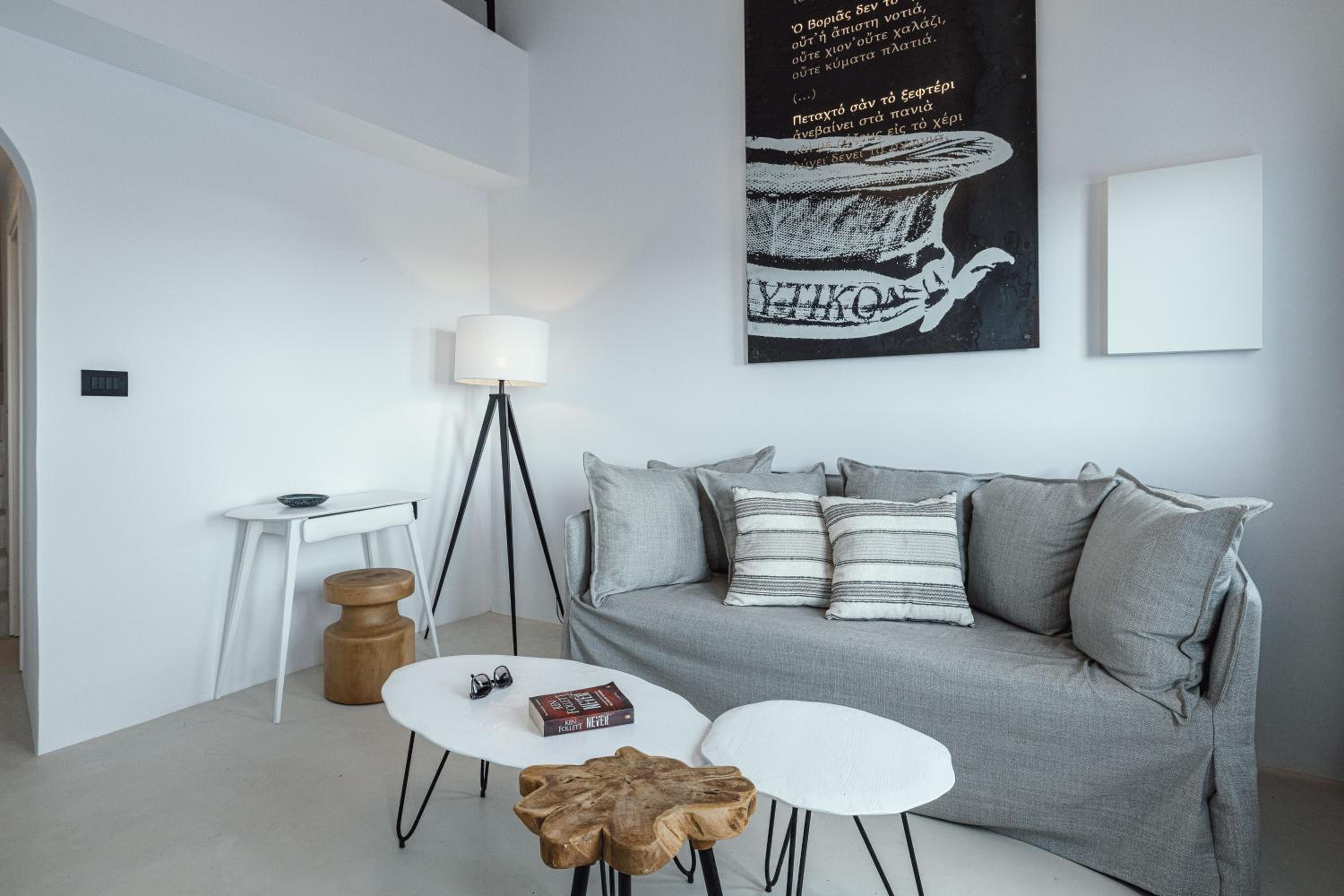 Oia Vacations - IKIES Santorini - Property Image 7