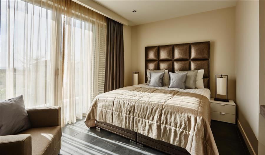 The Pearl of Jan Thiel villa with private pool gym and game room