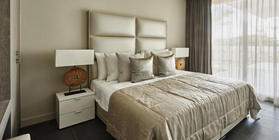 The Pearl of Jan Thiel villa with private pool gym and game room
