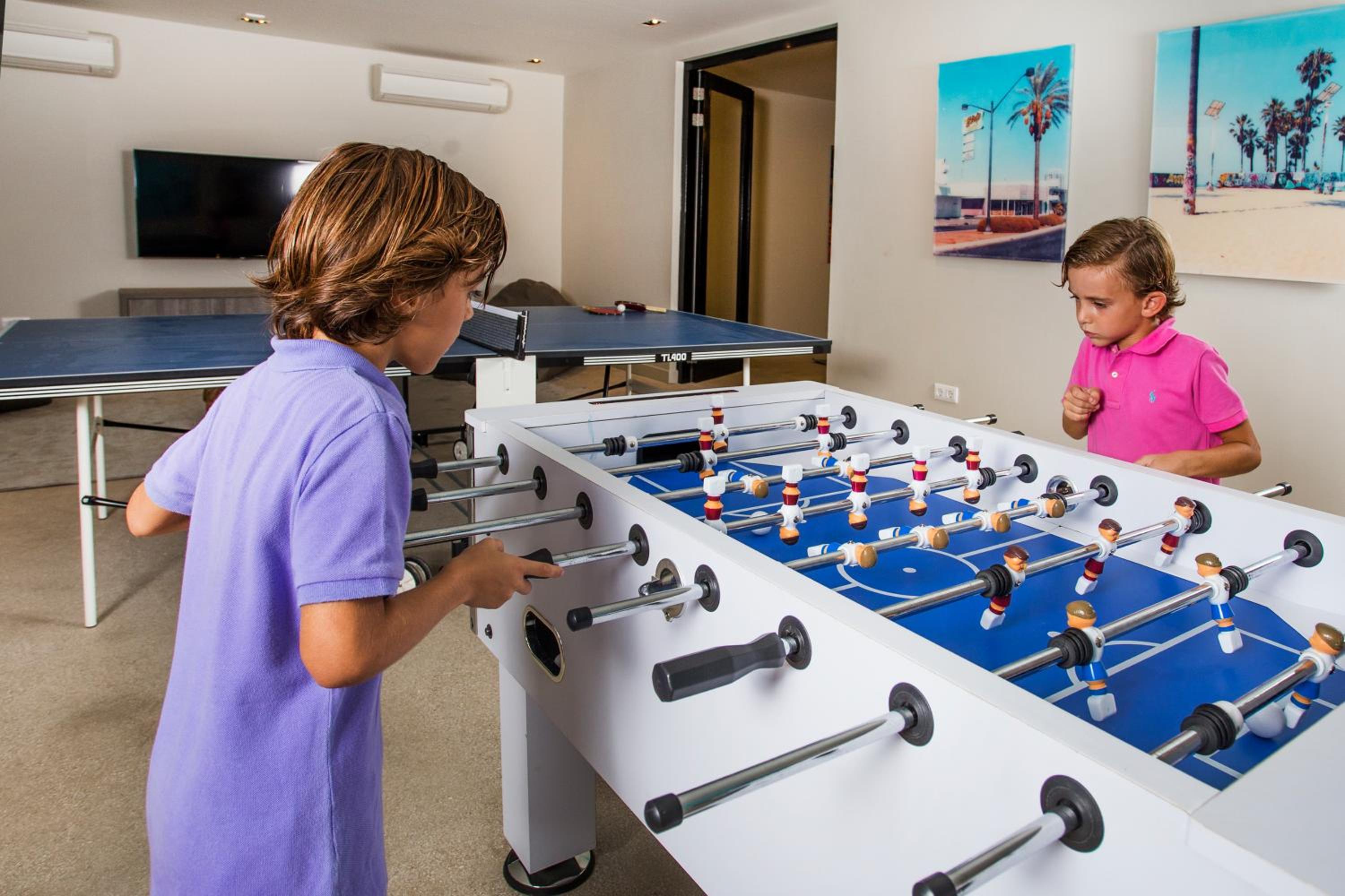 The Pearl of Jan Thiel villa with private pool gym and game room