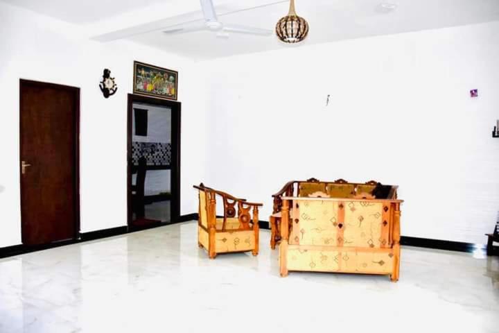 Villa Golden Wave