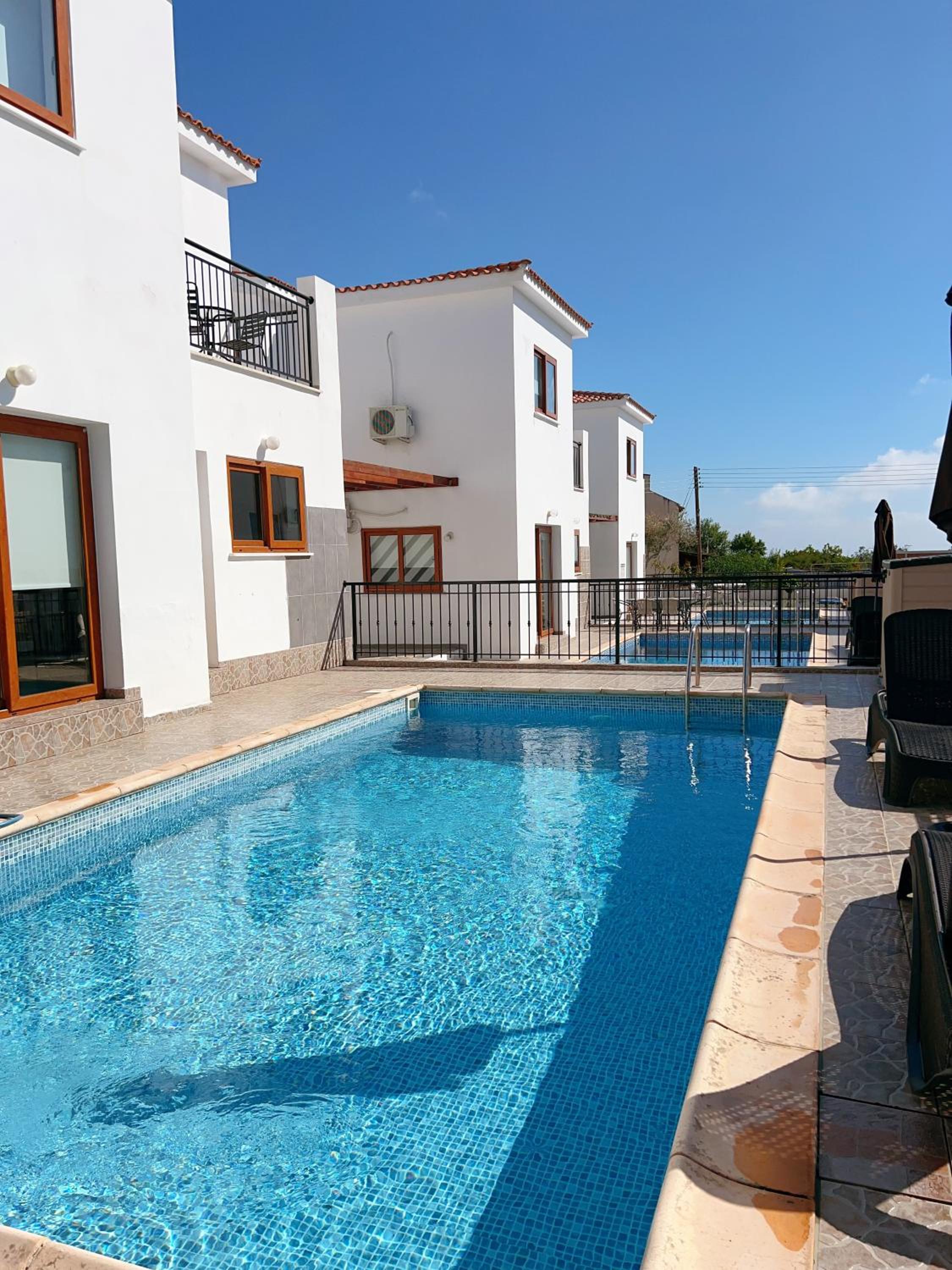 White Mountain Pool Villas