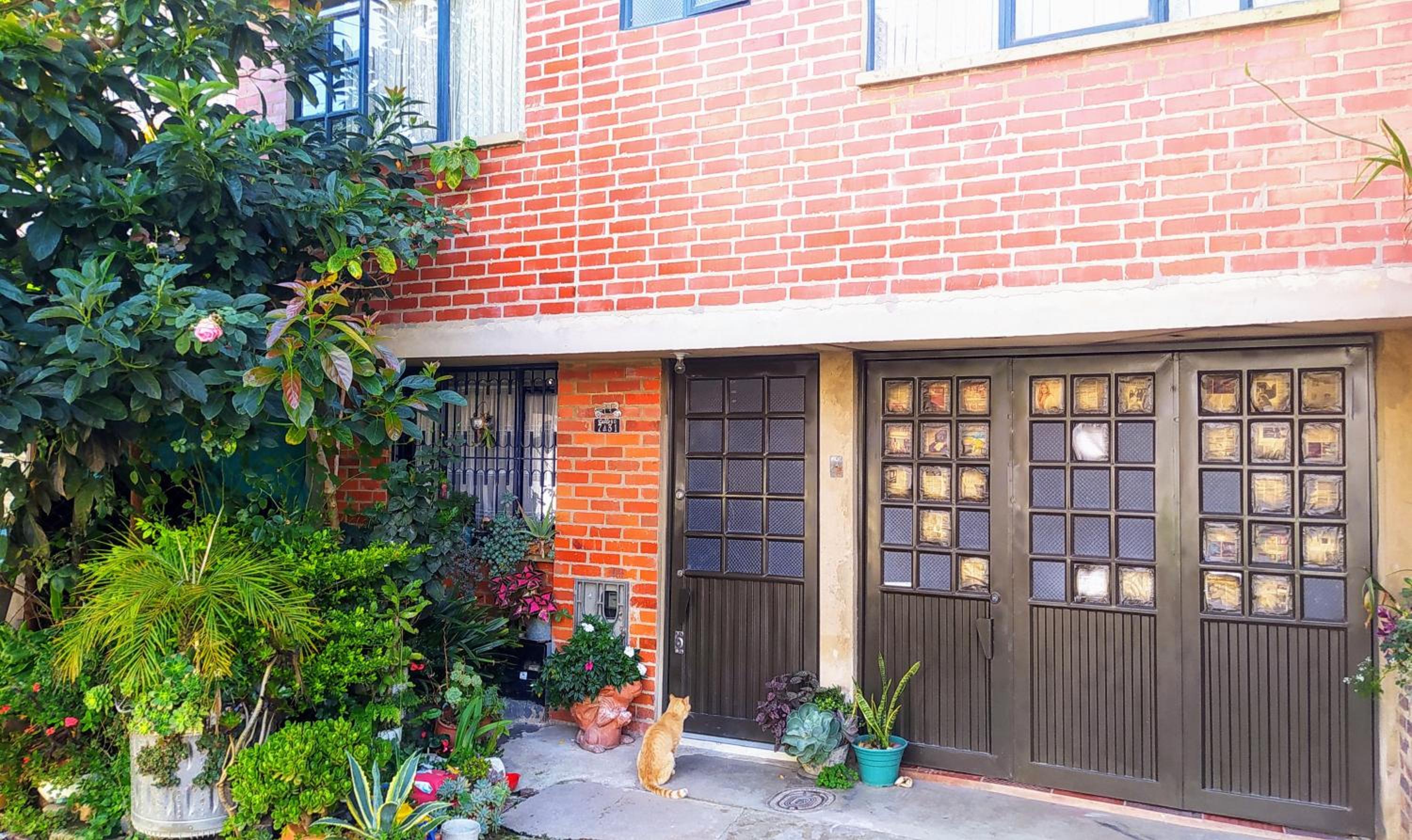 Semiurbano Home