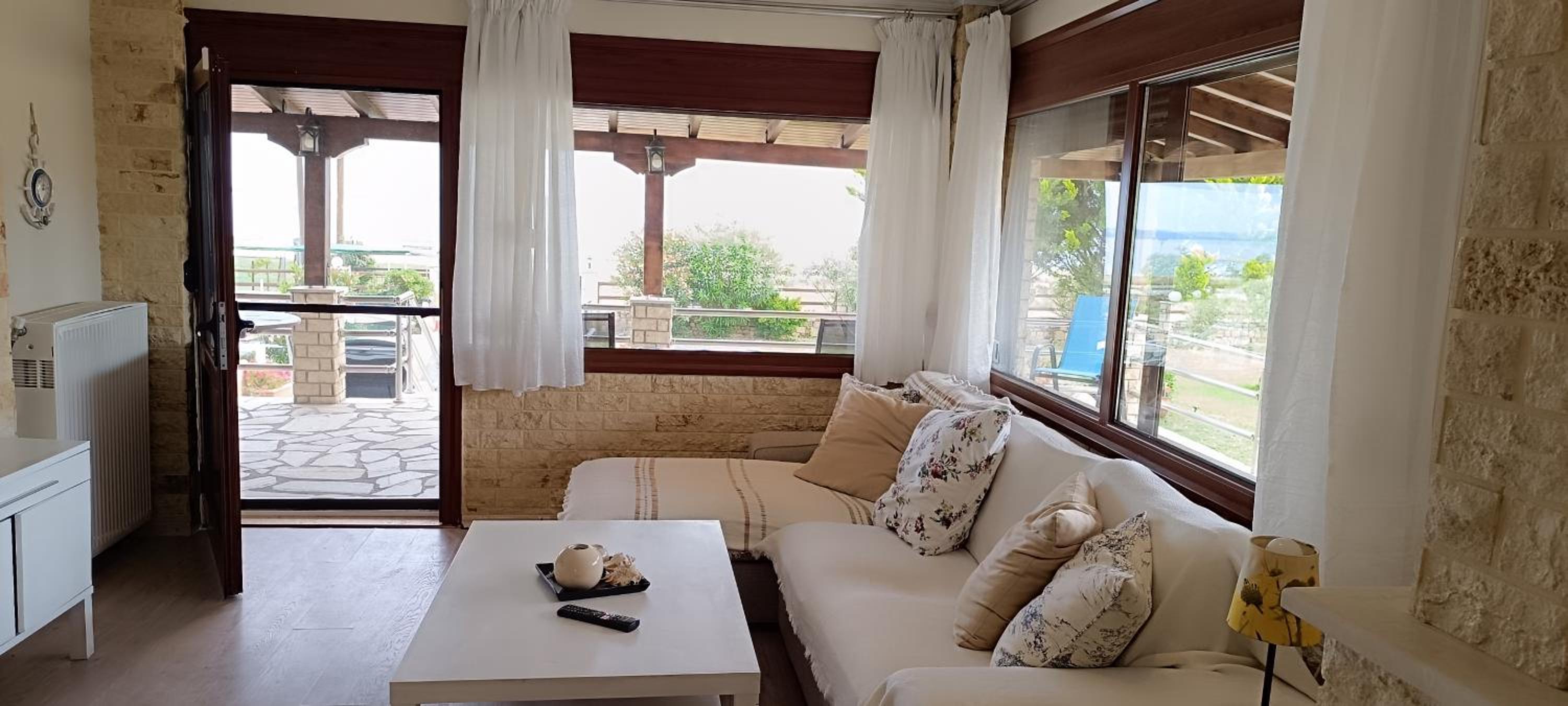 Absolute Beachfront Villa-Grand Sandy Beach view 4