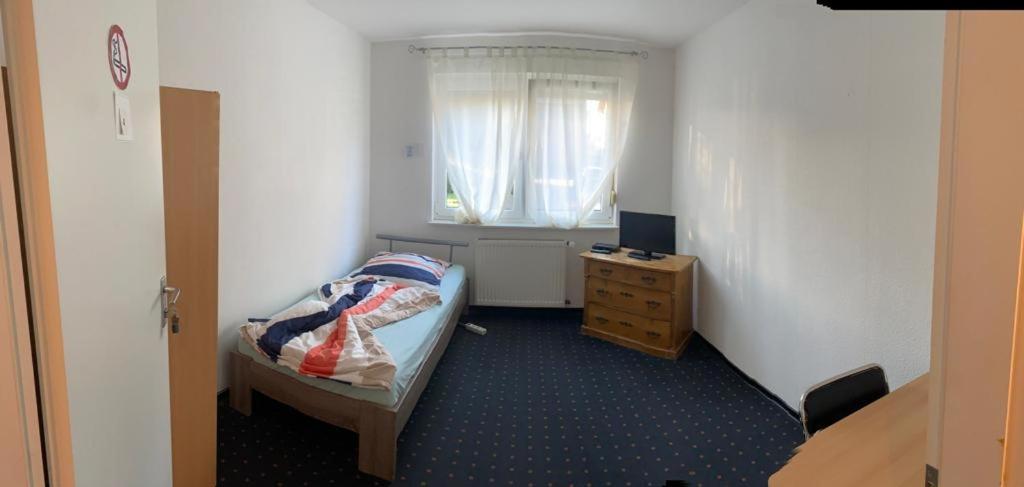Zimmer Bedburg