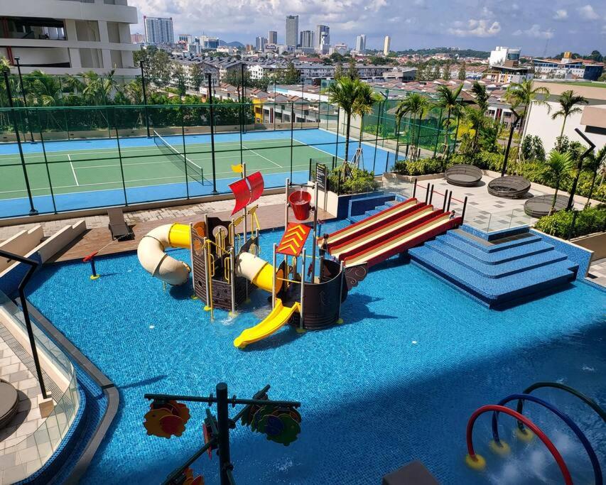 Bali Residence 3bedroom/massagechair/netflix/balcony-muslimfriendly