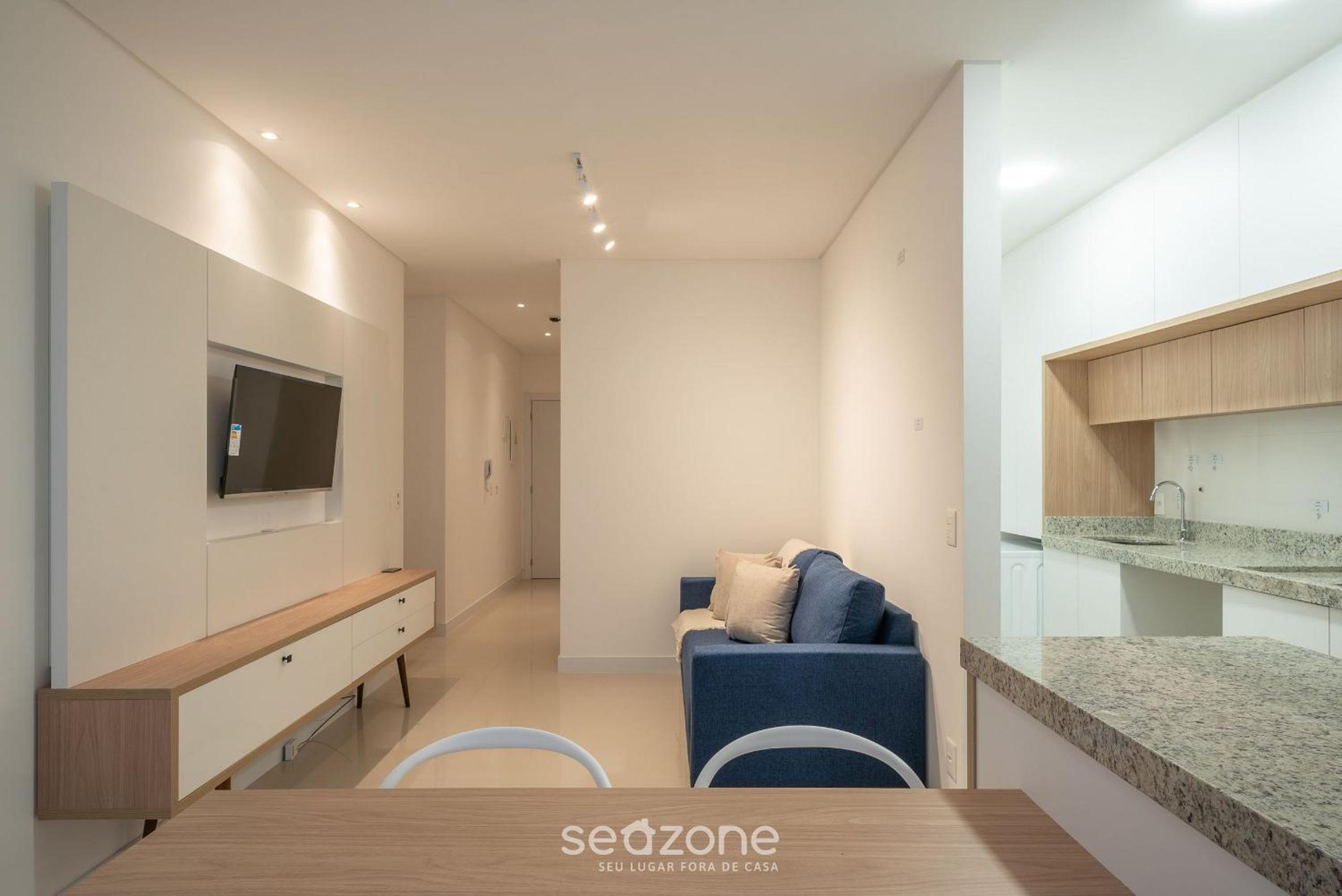Apts in Building w/ Pool 120 m from the Beach - LTT