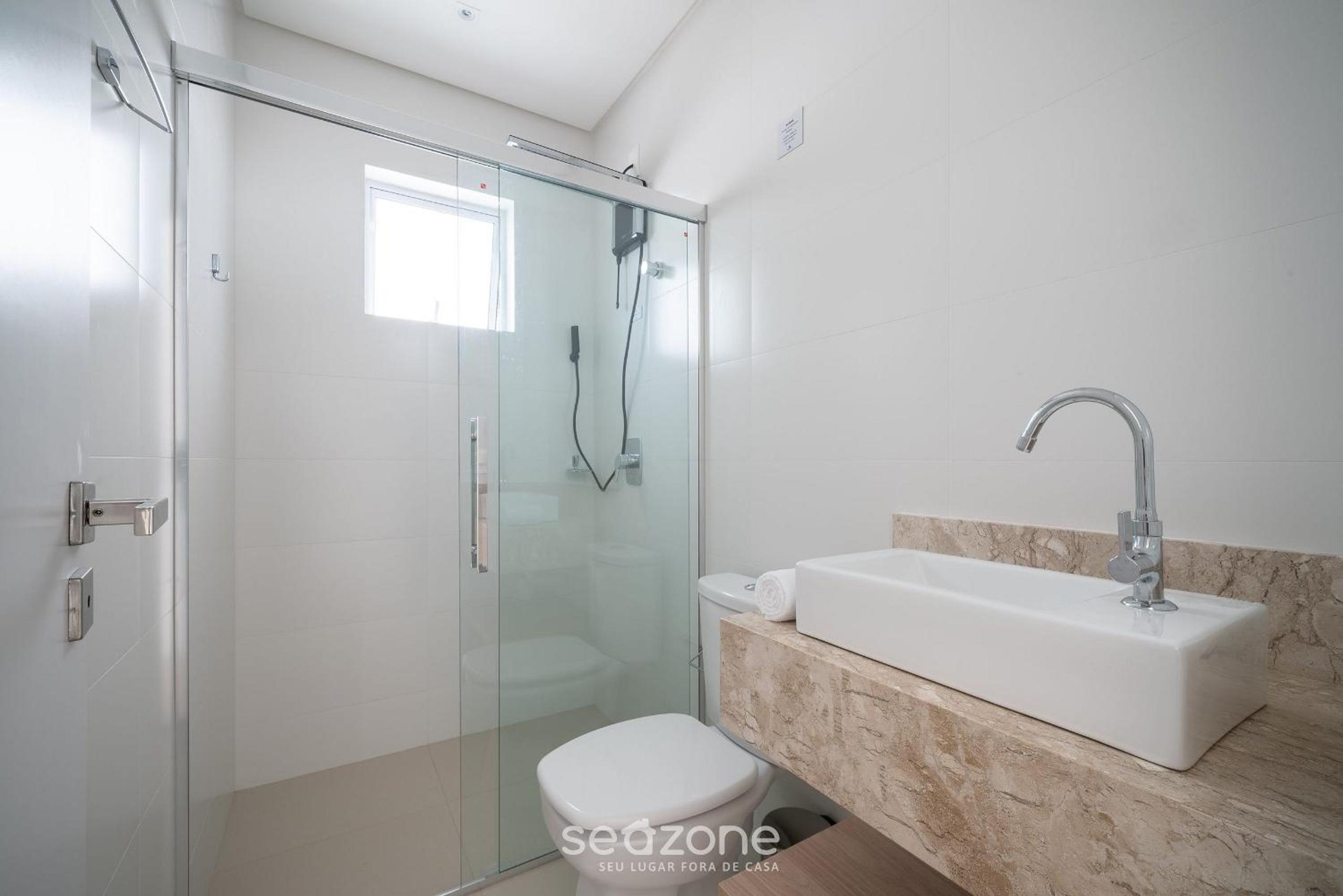 Apts in Building w/ Pool 120 m from the Beach - LTT