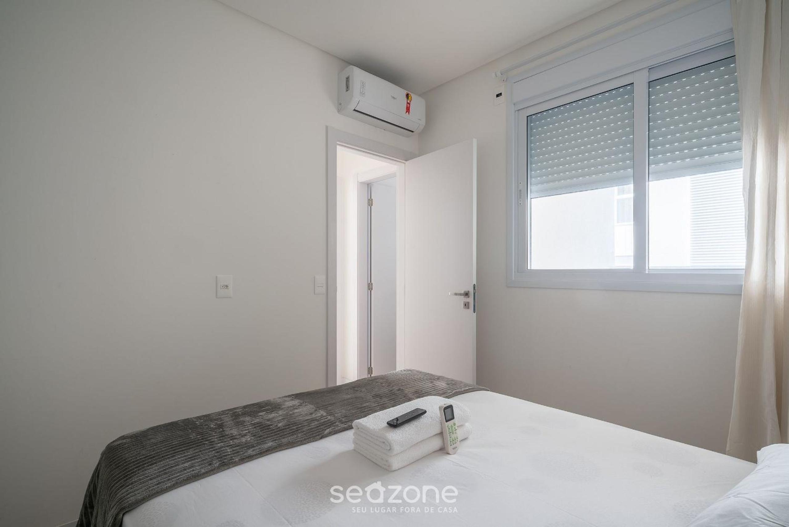 Apts in Building w/ Pool 120 m from the Beach - LTT
