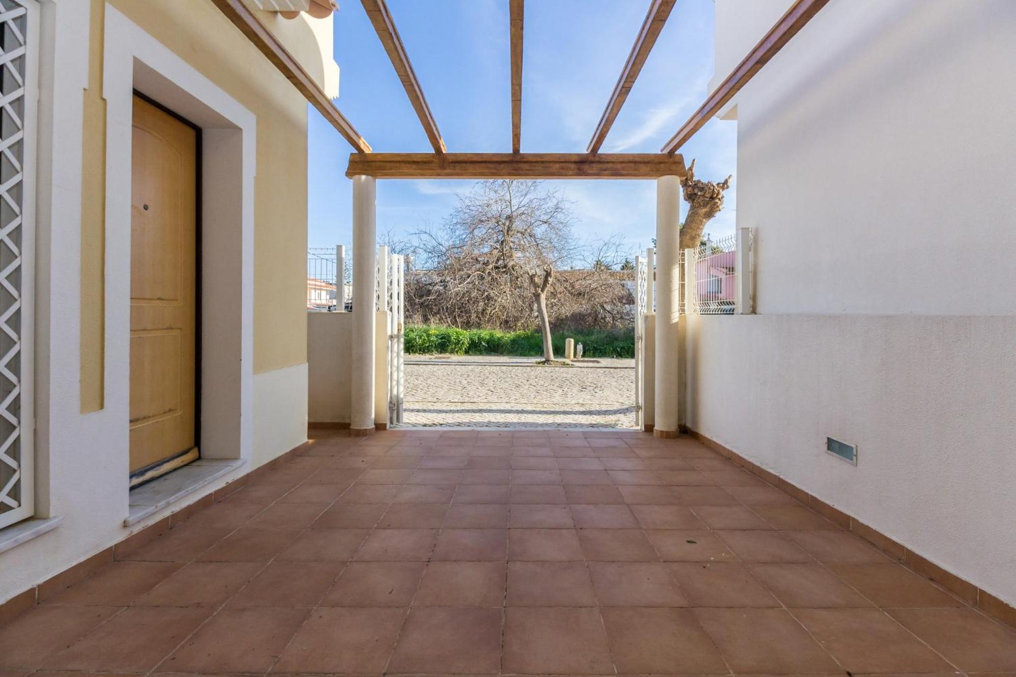 Villa Amarela by AlgarveManta
