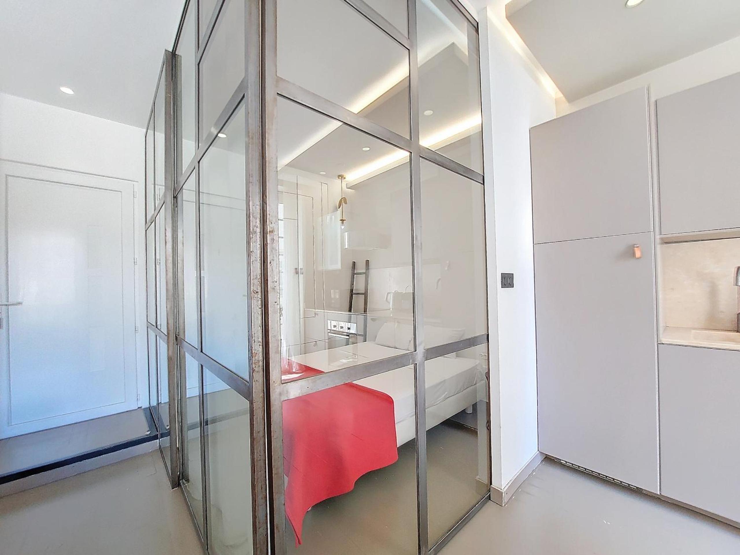 Nestor&Jeeves - COEUR DAZUR - Central - Modern