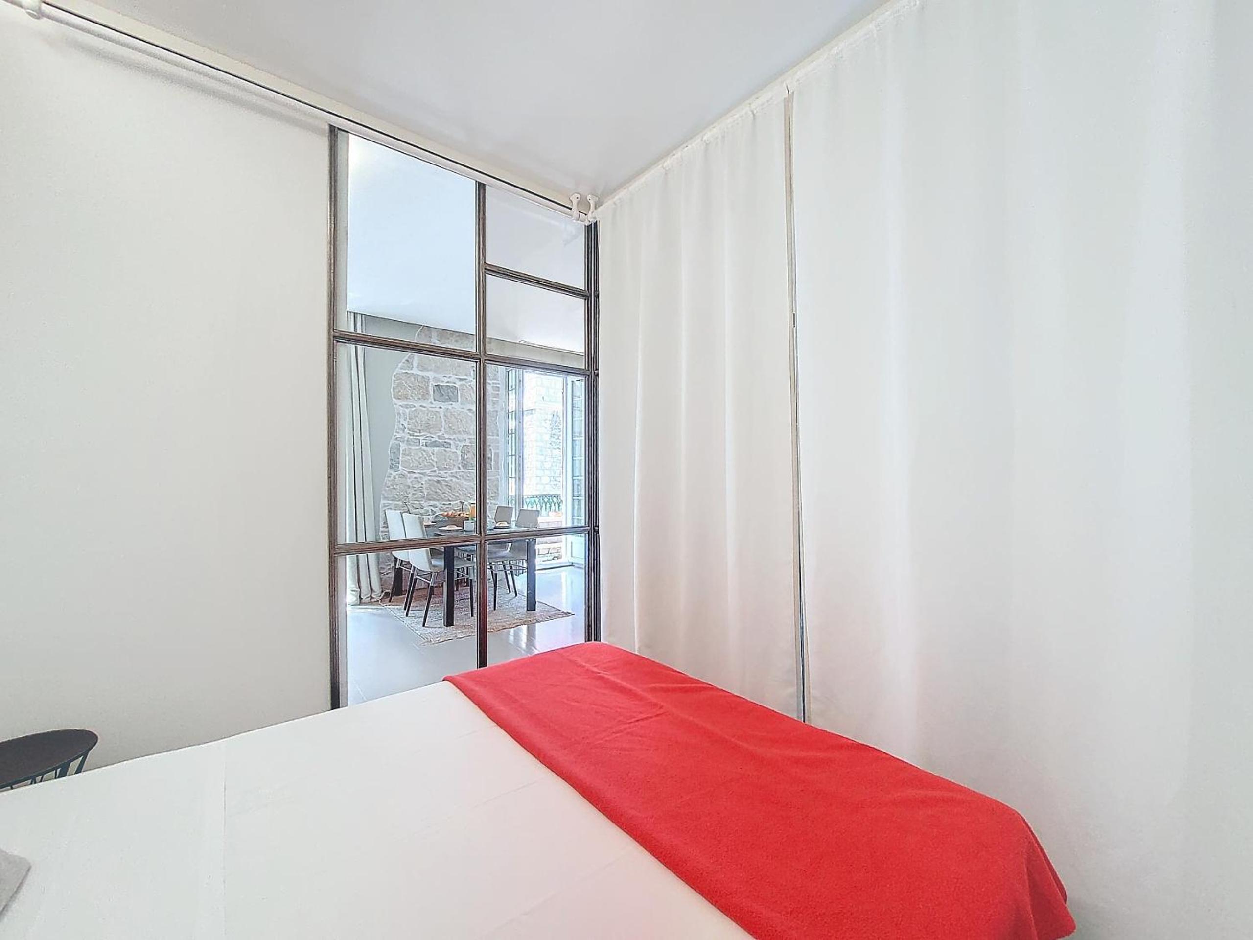 Nestor&Jeeves - COEUR DAZUR - Central - Modern