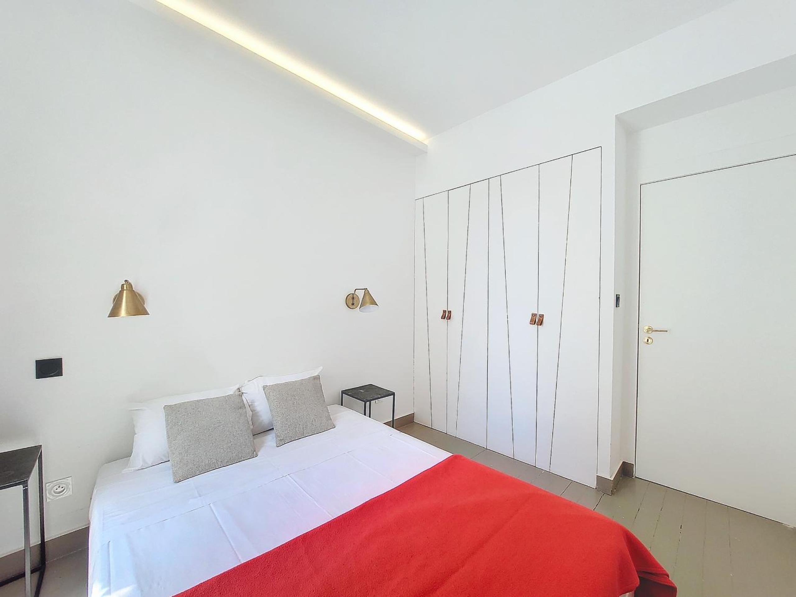 Nestor&Jeeves - COEUR DAZUR - Central - Modern