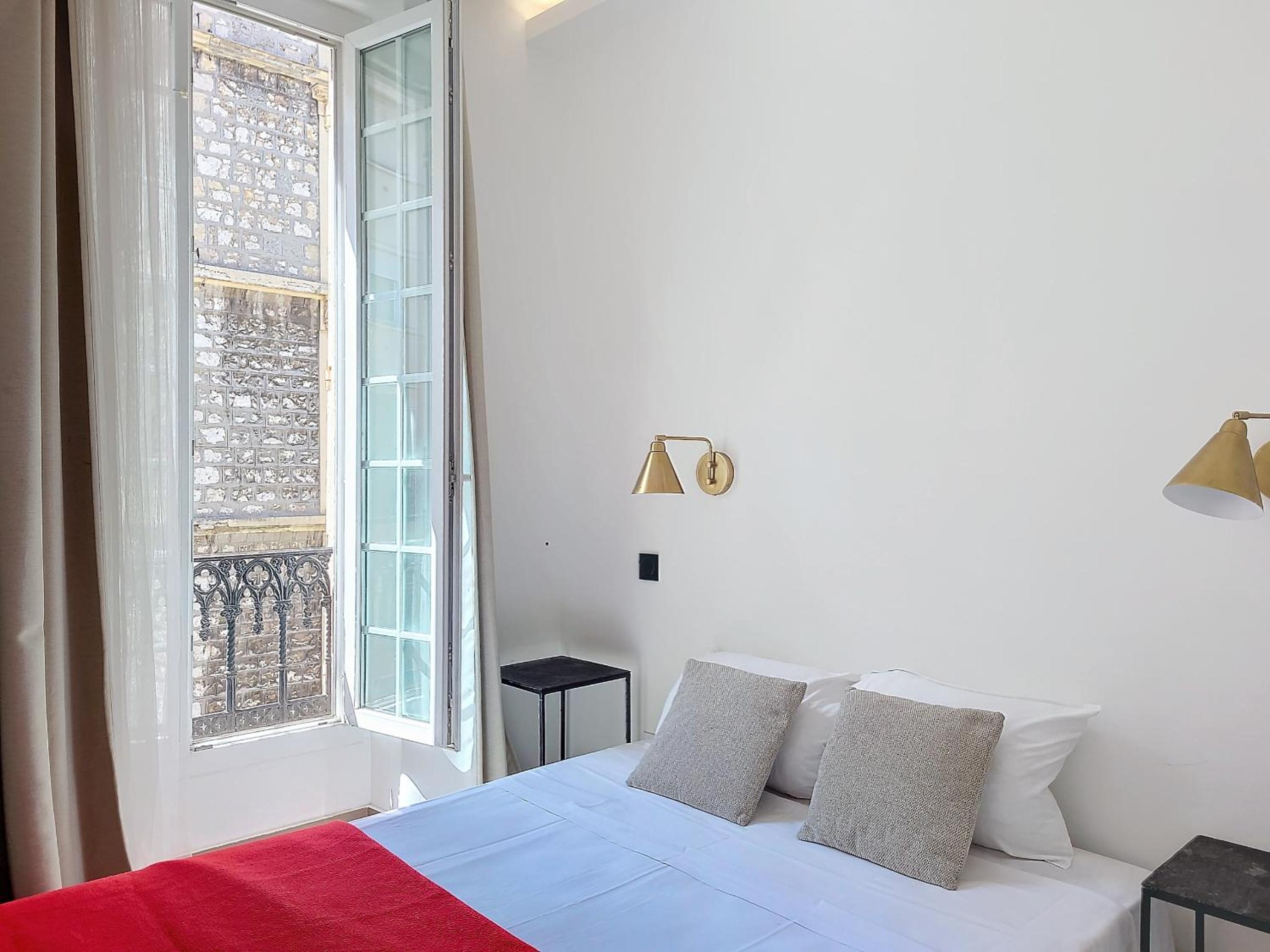 Nestor&Jeeves - COEUR DAZUR - Central - Modern