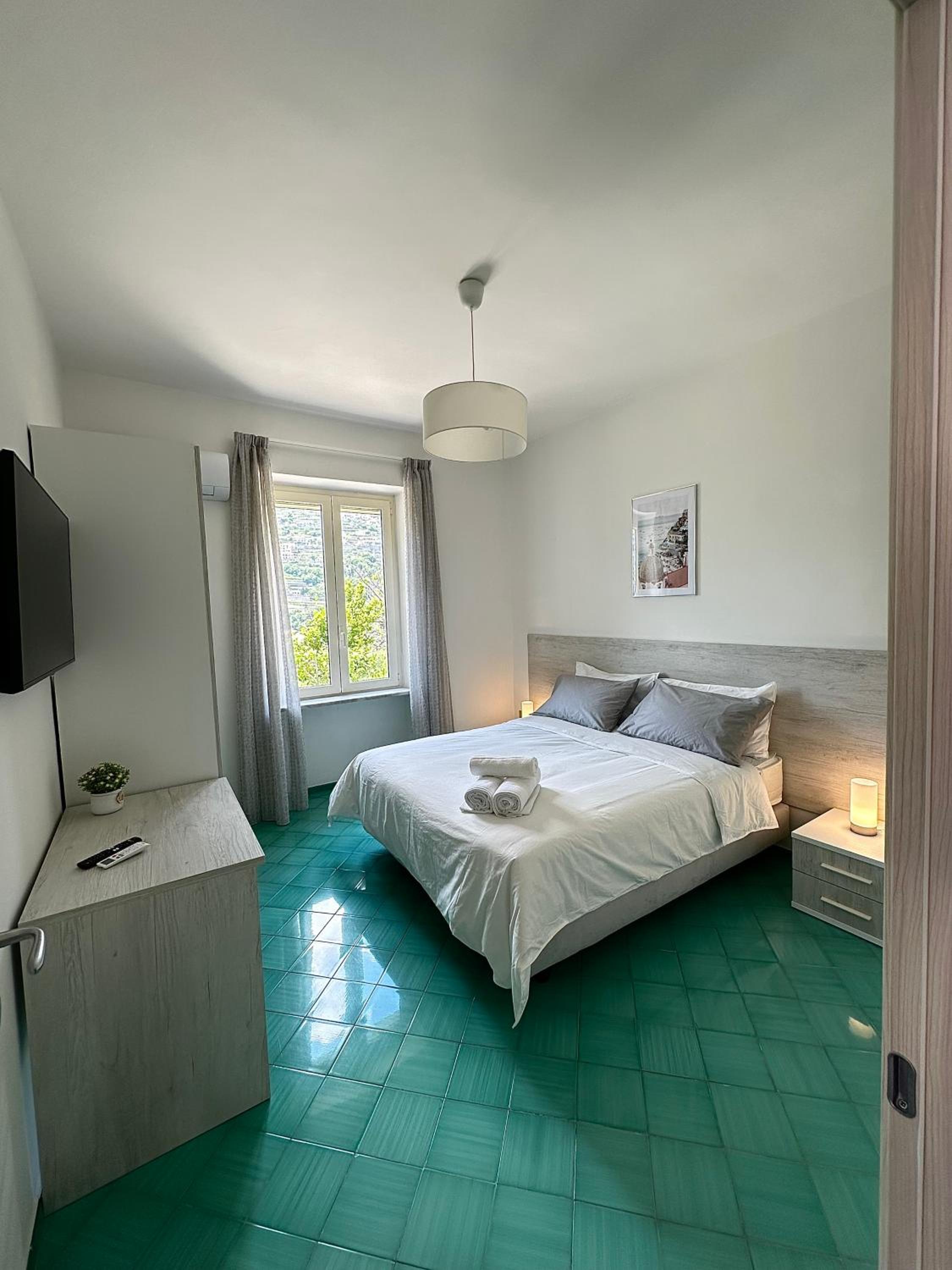 Simona House view 4