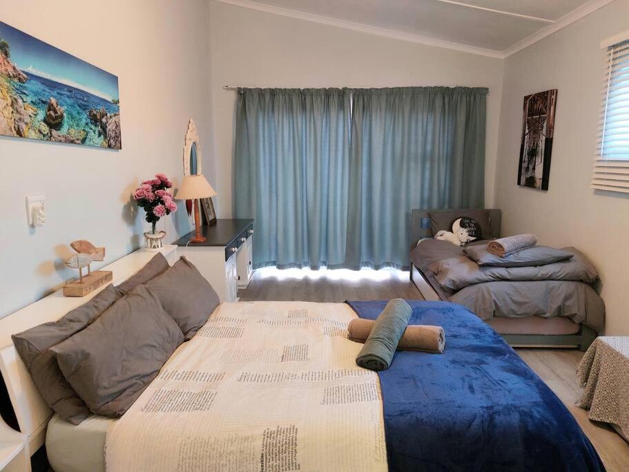 Silver’s Rest Beach House view 4