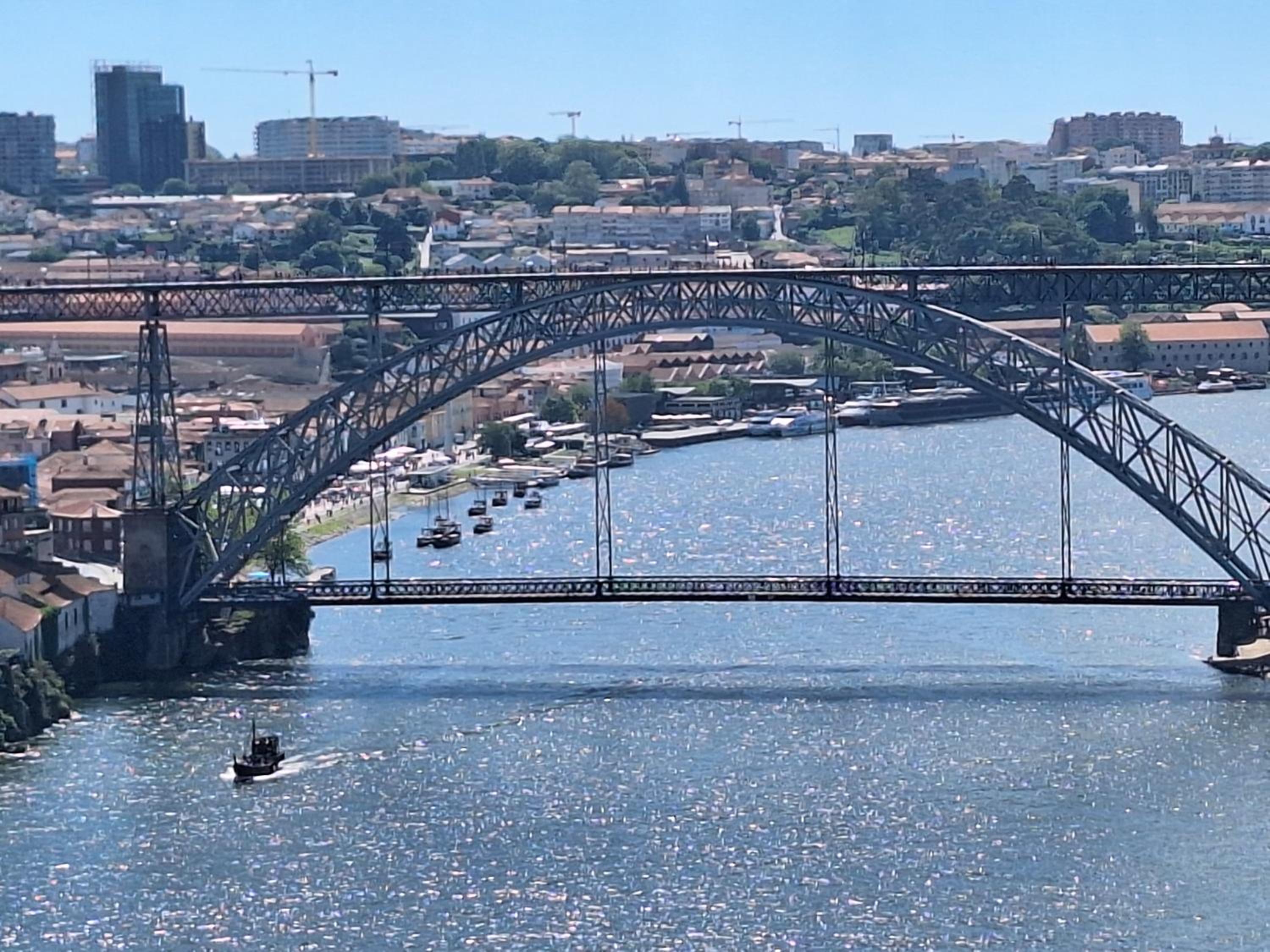 Porto Contemporary Apartment in city center view 3