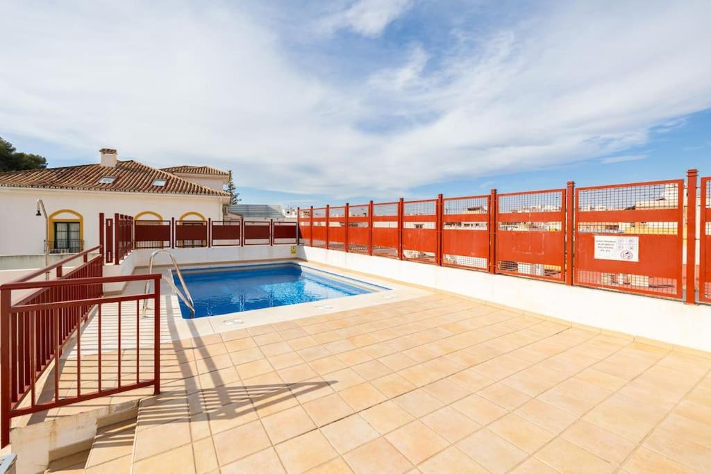 Central apartment with pool