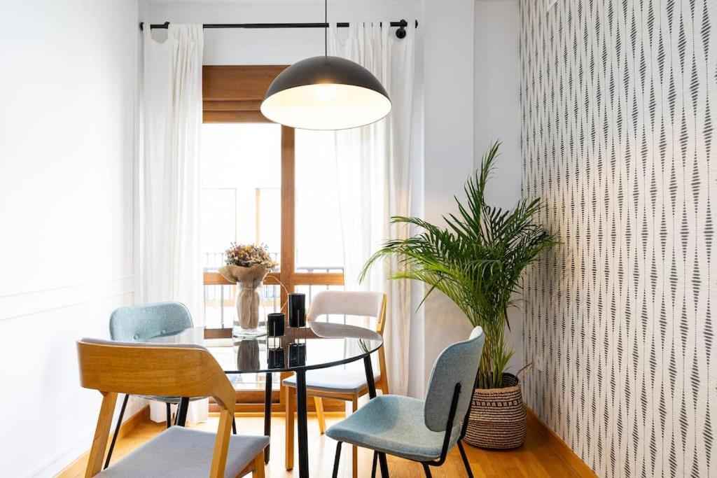 Central apartment with pool