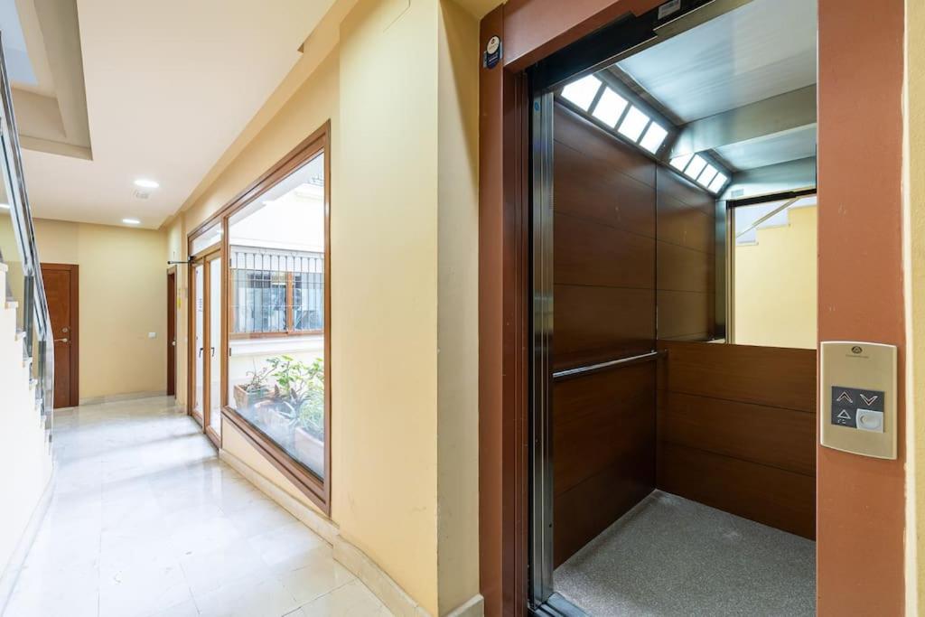 Central apartment with pool