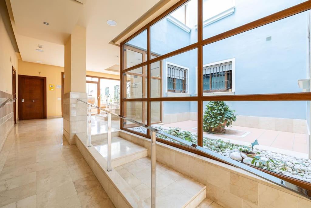 Central apartment with pool