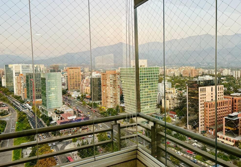 Las Condes Apartament close to the metro