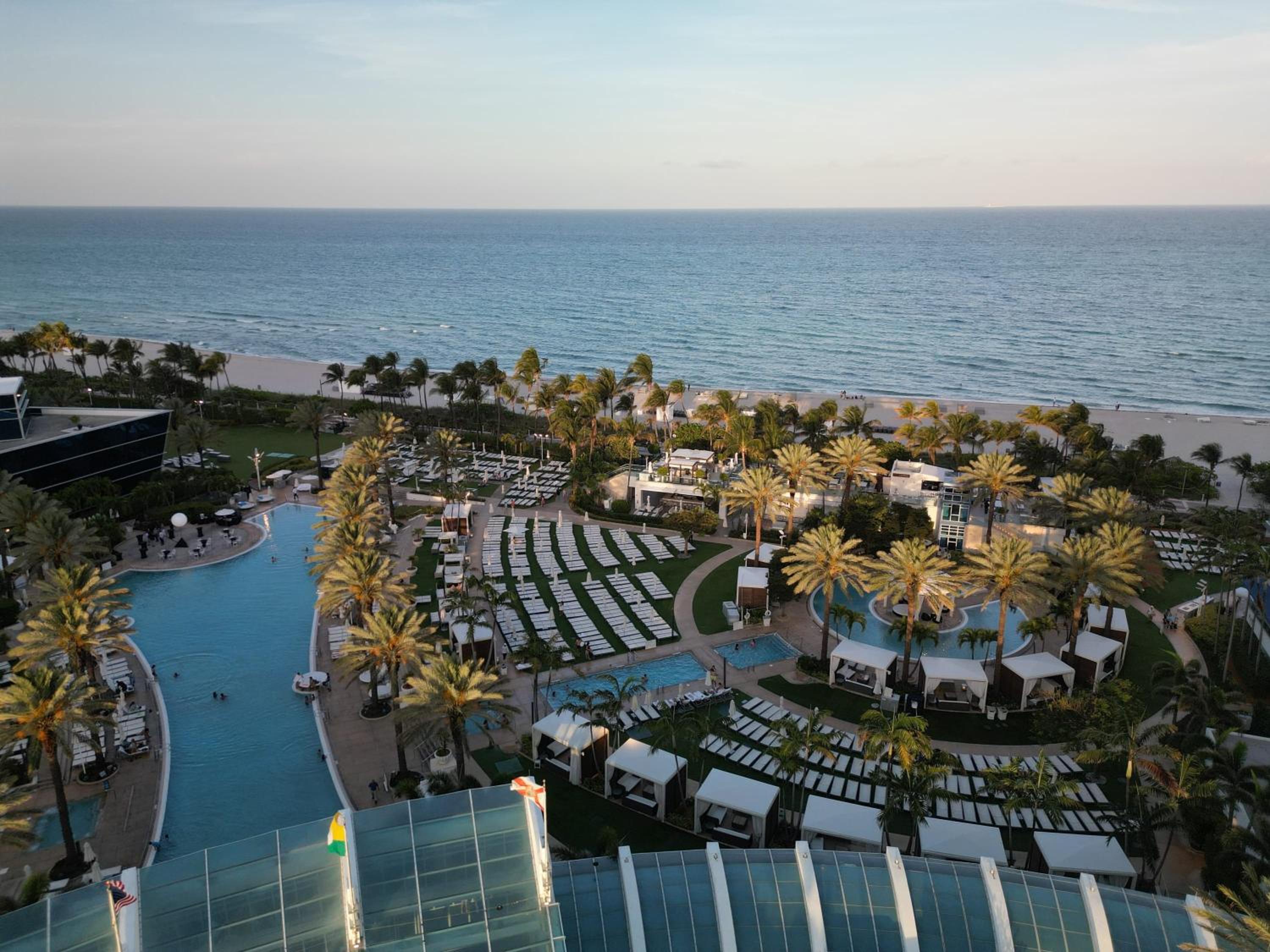 FontaineBleau Resort Balcony w Pool & Ocean View - Image 3