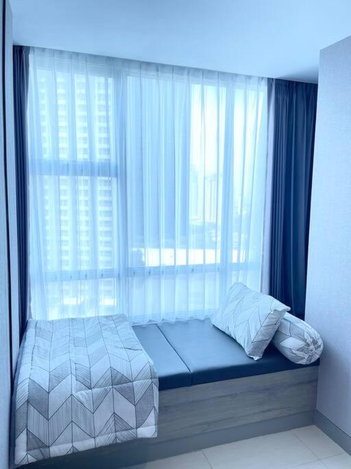 Lux 2 Br Anderson above Pakuwon mall center view 4