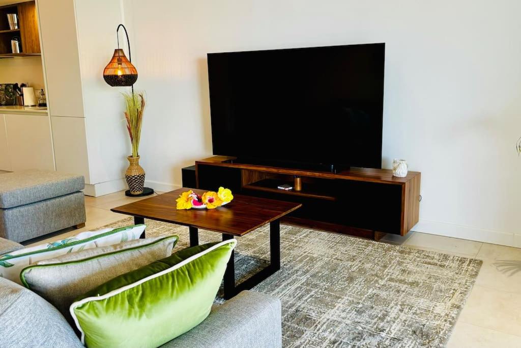 Bluepearl, Sileview Residence