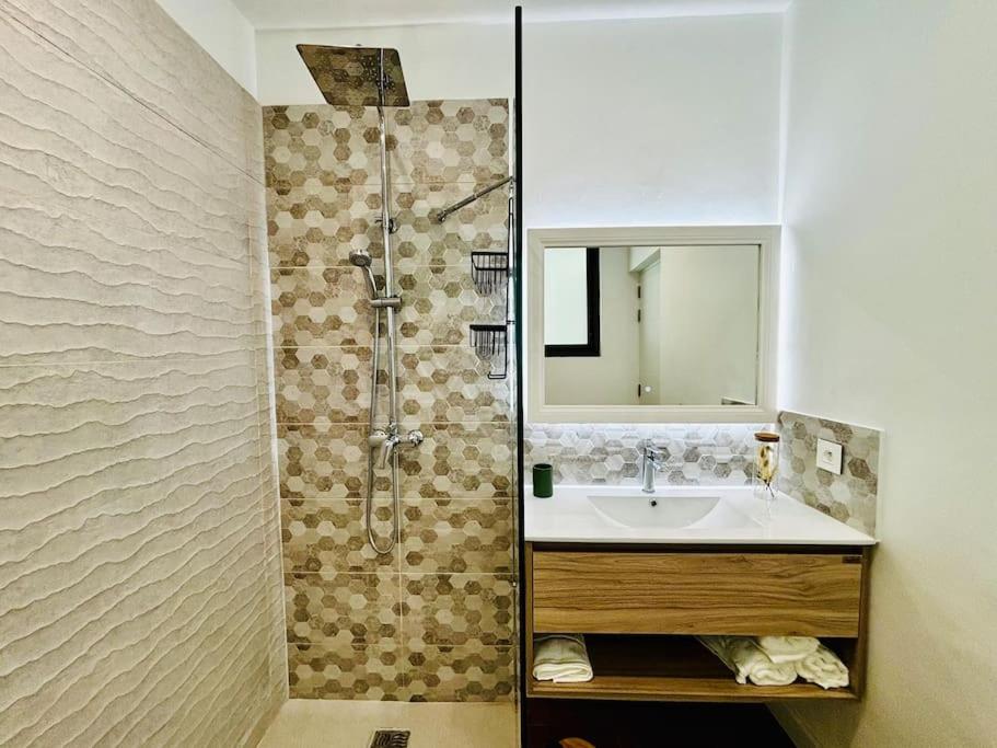Bluepearl, Sileview Residence