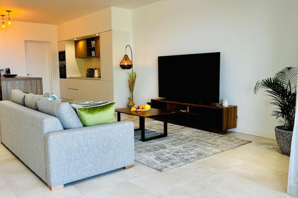 Bluepearl, Sileview Residence